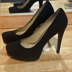 Chinese Laundry Platform Pumps